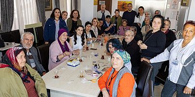Manavgat'ta huzurevi sakinlerine el sanatları etkinliği