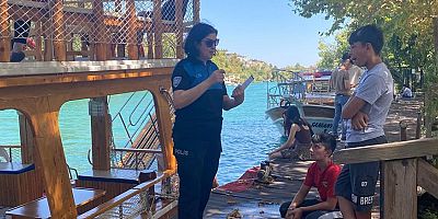 Manavgat'ta Polisler Vatandaşları Suda Boğulmalara ve Dolandırıcılık Olaylarına Karşı Uyardı
