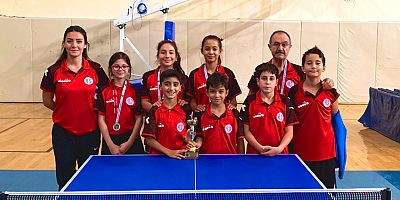 Masa Tenisi Sporcuları derece ile döndü