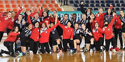 Mavi Kelebekler’den muhteşem galibiyet 