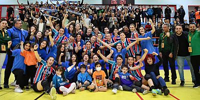 Mavi Kelebekler yarı finalde