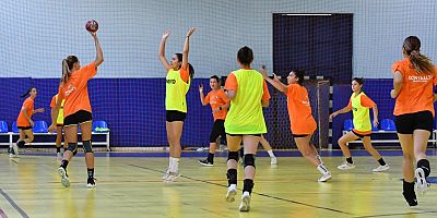 Mavi Kelebekler yeni sezona hazır