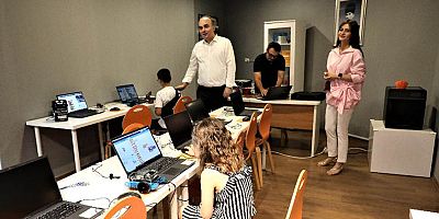 Melikşah Çocuk Merkezi'nde Robotik Kodlama ve Yapay Zeka Sınıfı Açıldı