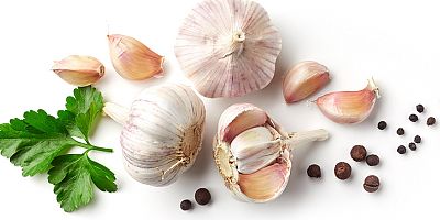 Menopozda düşen östrojen seviyesini besinlerle destekleyin