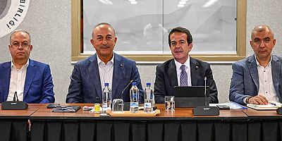 Mevlüt Çavuşoğlu'ndan Antalya Borsa'ya Ziyaret