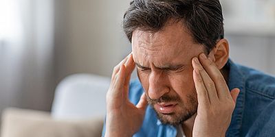 Mevsim Geçişlerinde Artan Baş Ağrılarını Yaşam Alışkanlıklarındaki Değişikliklerle Önlemek Mümkün