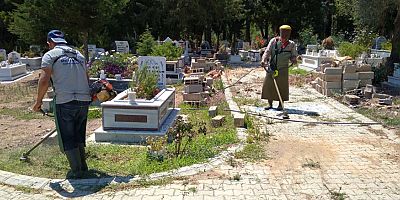 Mezarlıklar bayram ziyaretine hazırlanıyor