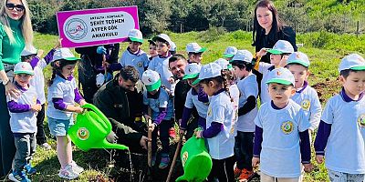 Minik ellerden doğaya can: Antalya’da anlamlı fidan dikim etkinliği
