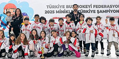 Minik hokeycilerden büyük başarı