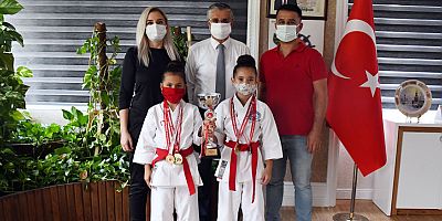 Minik karatecilerden Başkan Topaloğlu'na ziyaret