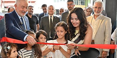 Minik Nurgül’ün Renkli Dünyalar Sergisi açıldı