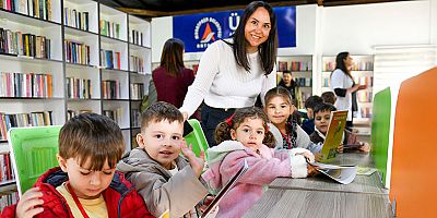 Minik okurlar Cengiz Aytmatov’da