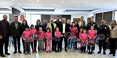 Minik raketler turnuva yolunda
