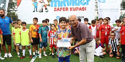 Minikler Zafer Turnuvasında eğlence dolu anlar yaşadı