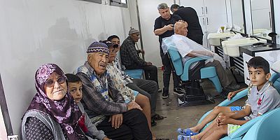 Mobil kuaför tırı yaylalarda 