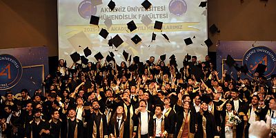 Mühendislik Fakültesi Öğrencileri Mezun Oldu