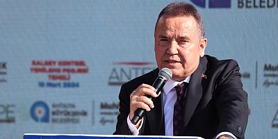 Muhittin Böcek; “Kırkpınar’ın yolunu bilmeyen, seçim zamanı güreşten bahsediyor”