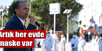 Muratpaşa Belediyesi kapı kapı maske dağıttı