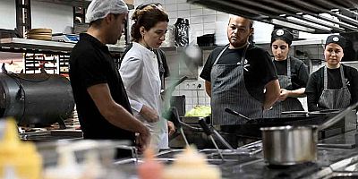 Muratpaşa’da 50 işletmeye Gold Town hijyen bilgilendirmesi yapıldı