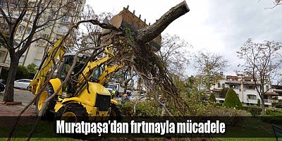 Muratpaşa’dan fırtınayla mücadele