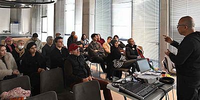 Muratpaşa’dan podcast atölyesi