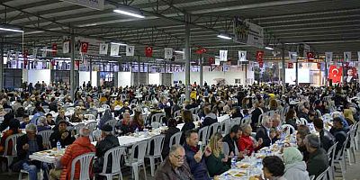 Muratpaşa’nın mahalle iftarları devam ediyor