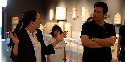 Norm Ender Antalya Kültür Yolu Festivali'nde Kaçış Yok Sergisi'ni ziyaret etti