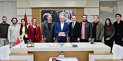 Ödüllü Kepez Kent Tiyatrosu ekibinden, Başkan Kocagöz’e ziyaret