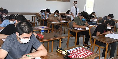 Öğrenciler geleceklerini Kemer Belediyesi şemsiyesi altında hazırlıyor