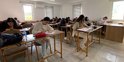 Öğrenciler Türkiye geneli deneme sınavında