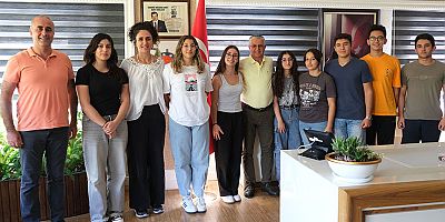 Öğrencilerden Başkan Topaloğlu’na teşekkür ziyareti 