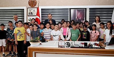 Öğrencilerden, Başkan Topaloğlu ve Başkan Vekili Bilici’ye ziyaret 