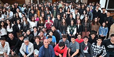 Öğrencilere sınav öncesi motivasyon yemeği