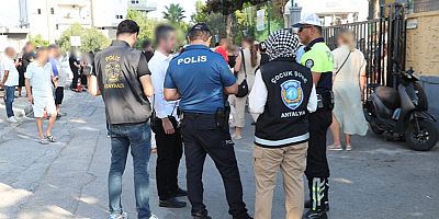 Okul çevreleri ile servis araçları denetlendi