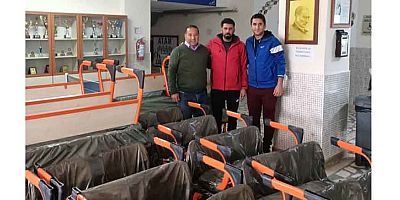 Okul sıralarını yenilediler