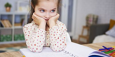 Okulda Verilen Ödevleri Ebeveynler Değil, Öğrenciler Yapmalı!