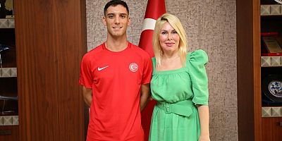 Olimpiyat Madalyalı Sporcudan Rektöre Ziyaret