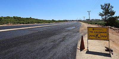 Otoban gibi yolda sıra asfaltta