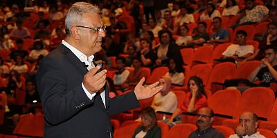 Otomotiv Distribütörleri Derneği Başkanı Bozkurt Akdeniz Üniversitesi’nde öğrencilerle buluştu