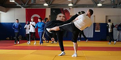 Özbekistan Tekvando Milli Takımı MAKÜ’de Kamp Yapıyor