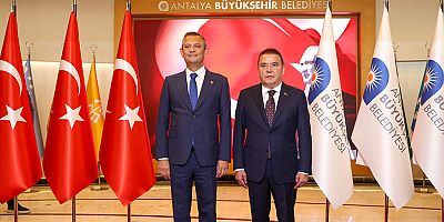 Özel’den, Böcek’e ‘Bu başarıyı hak ettiniz’