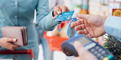 Perakendeciler finansal hizmetlerde entegre teknoloji sağlayıcıları tercih ediyor