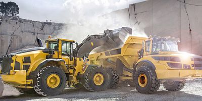 Petlas’tan Türkiye’nin İlk Radyal Tam Çelik İş Makinesi Lastiği