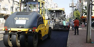 Piri Reis Caddesi’ne sıcak asfalt