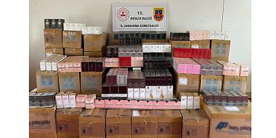 Piyasa değeri 4 milyon TL olan kaçak parfüm ele geçirildi