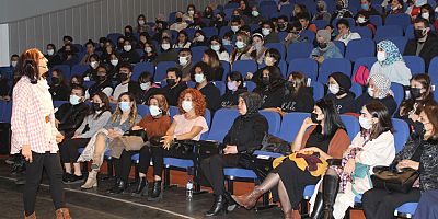 Prof. Dr. Aliye Mavili Aktaş Alanya Kitap Günleri'ne konuk oldu