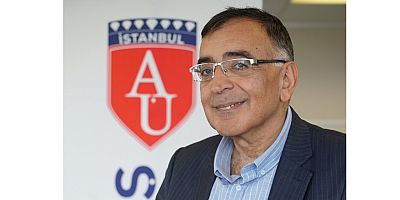Prof. Dr. Hayri Kozanoğlu: “Türkiye, rüzgâra karşı ilerliyor”