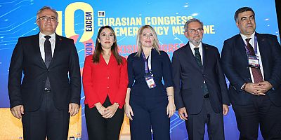 Rektör Özkan Acil Tıp Kongresi’nde konuştu 