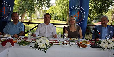 Rektör Özkan basın mensupları ile buluştu