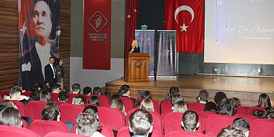 Rektör Özkan, Model Birleşmiş Milletler Konferansı'nda Gençlerle Buluştu
